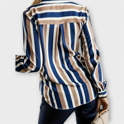 Casual en rustige gestreepte blouse